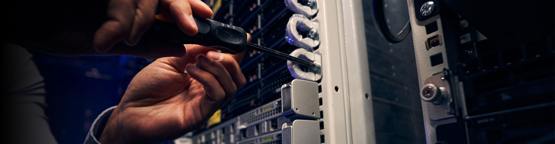 Concentrez-vous sur<br> <strong> votre métier,</strong> nous avons<br> <strong>vos solutions réseaux</strong>